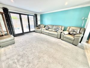 Lounge- click for photo gallery